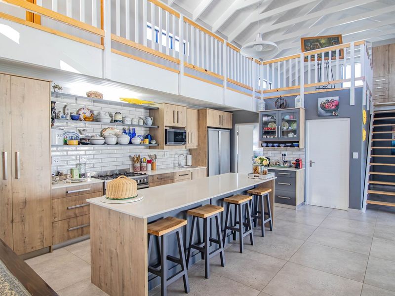 Want to live 100 meters from the beach AND get paid for it? - Photo 3