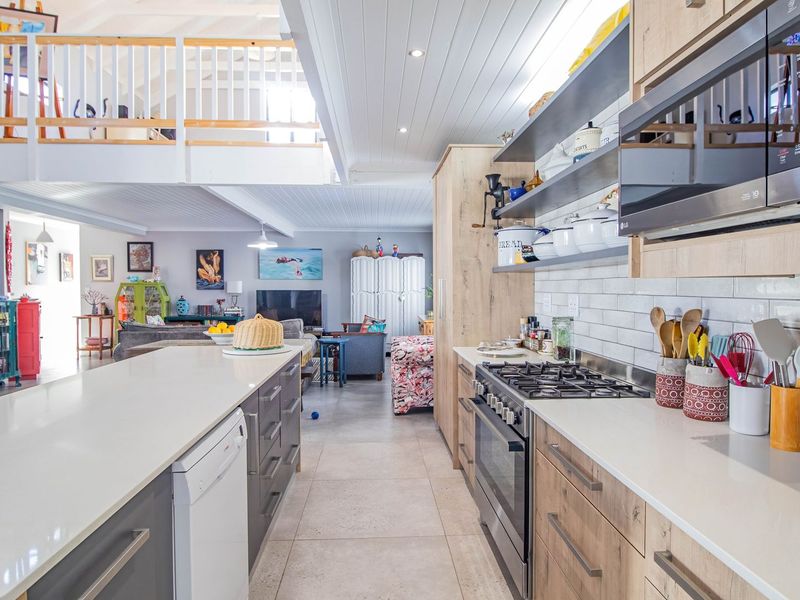 Want to live 100 meters from the beach AND get paid for it? - Photo 9