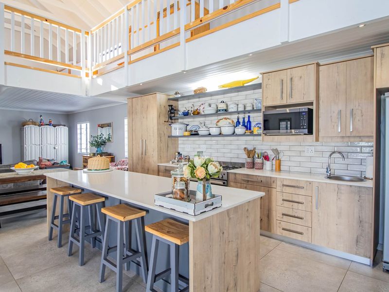 Want to live 100 meters from the beach AND get paid for it? - Photo 8