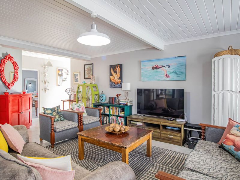 Want to live 100 meters from the beach AND get paid for it? - Photo 7