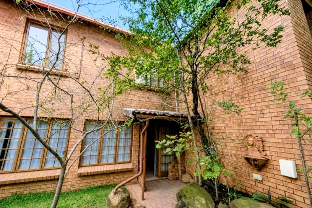 EXCLUSIVE ESTATE LIVING AT ITS FINEST – Rockcliff Estate Rustenburg - Photo 4