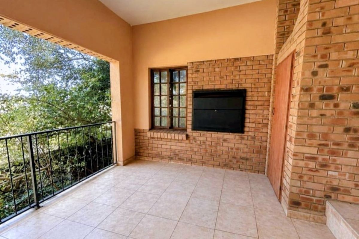 EXCLUSIVE ESTATE LIVING AT ITS FINEST – Rockcliff Estate Rustenburg - Photo 3