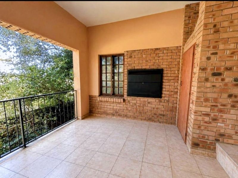 EXCLUSIVE ESTATE LIVING AT ITS FINEST – Rockcliff Estate Rustenburg - Photo 3