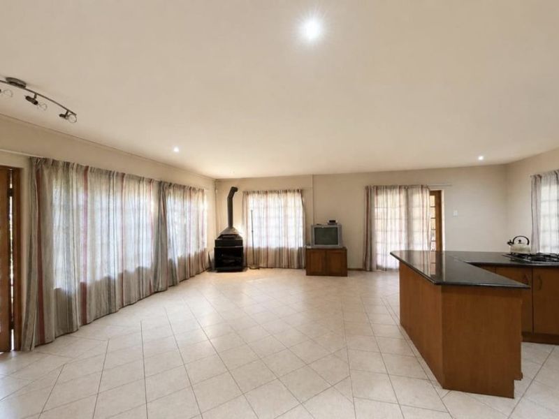 EXCLUSIVE ESTATE LIVING AT ITS FINEST – Rockcliff Estate Rustenburg - Photo 9