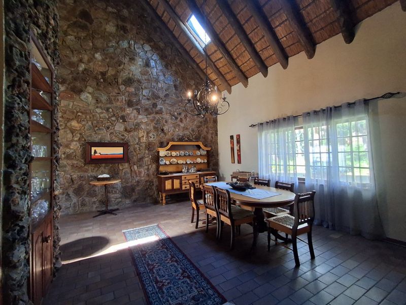 Superb House on the Hennops River - Photo 10