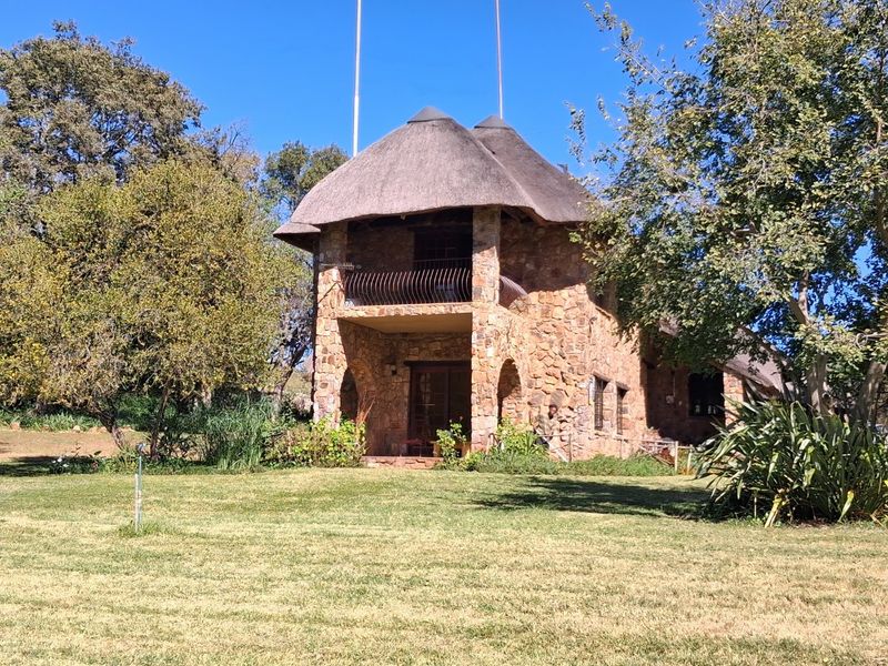 Superb House on the Hennops River - Photo 3