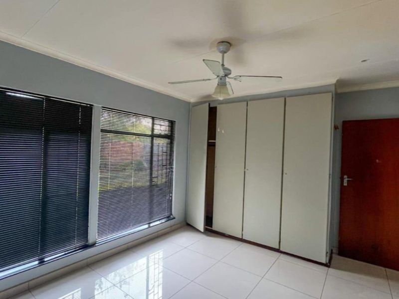 Comfortable Family Living with Excellent Security - Photo 10