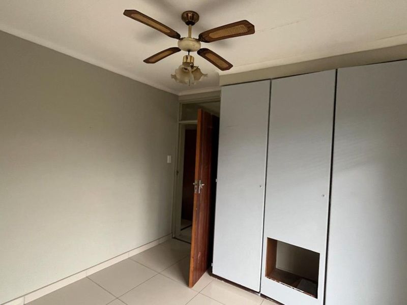 Comfortable Family Living with Excellent Security - Photo 8