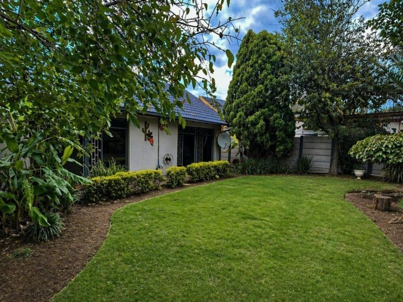 Comfortable Family Living with Excellent Security - Photo 1