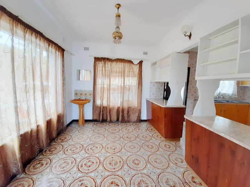 Space, Location & Family Comfort - Photo 4