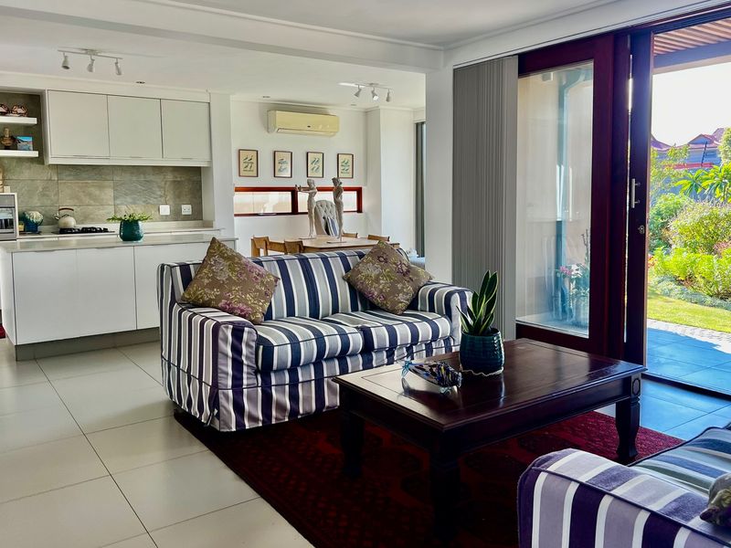 EARLS COURT LIFESTYLE LIVING AT IT'S BEST - Photo 3