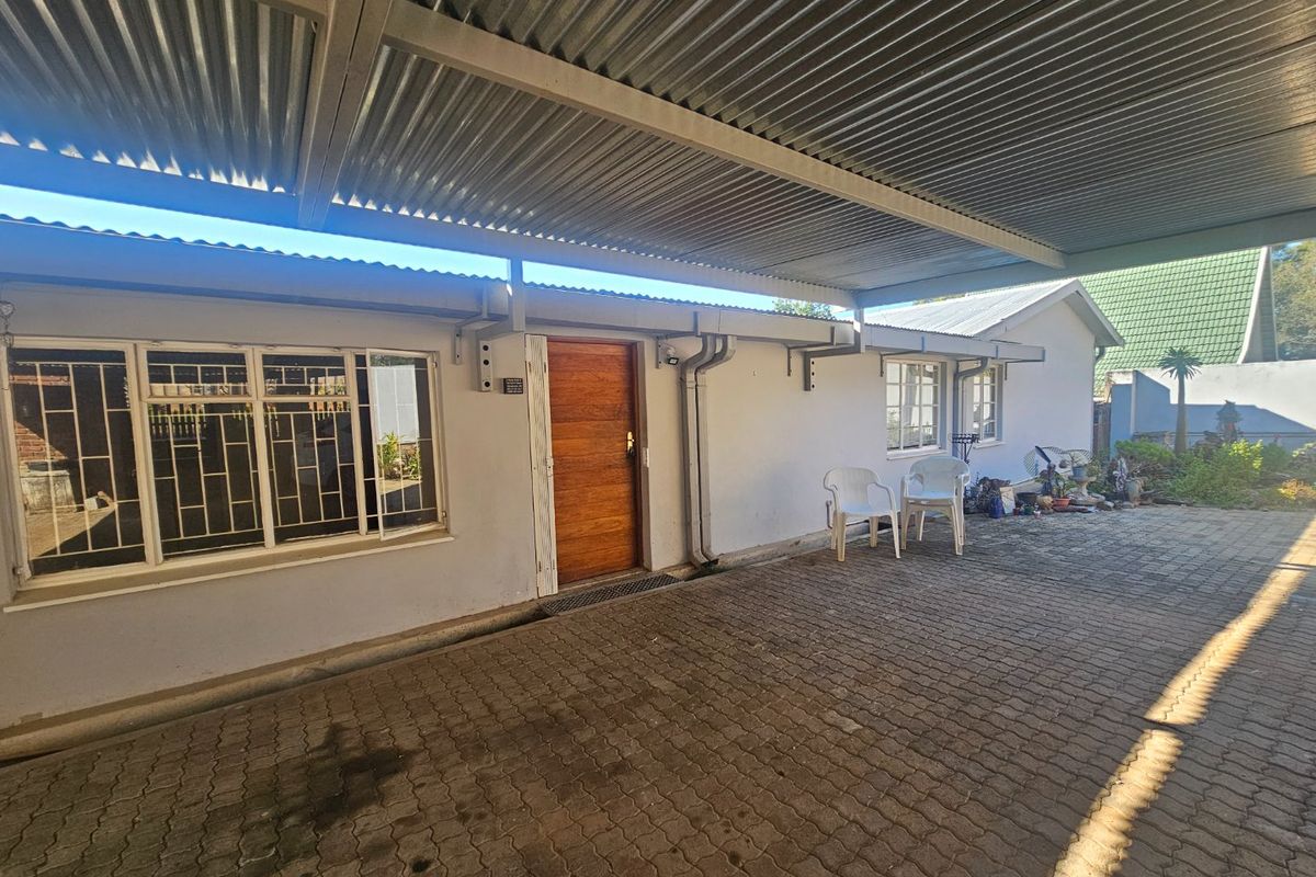 Garden Cottage, Centrally Located  - Photo 5