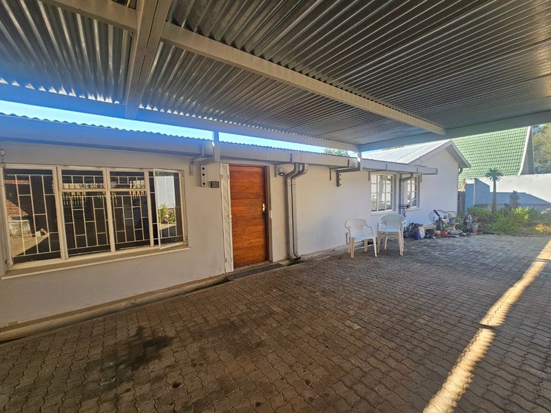 Garden Cottage, Centrally Located  - Photo 5