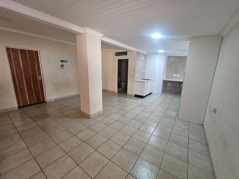 Garden Cottage, Centrally Located  - Photo 7