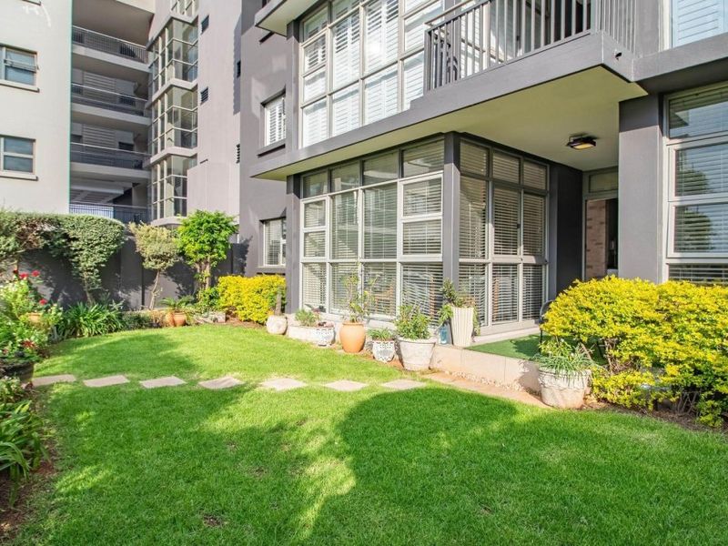 Modern 3-Bedroom Garden Apartment in Bedfordview – Secure & Convenient Living - Photo 1