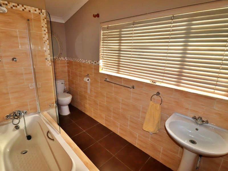 4 Bedroom Double Storied Home in Boomed off Area - Photo 5