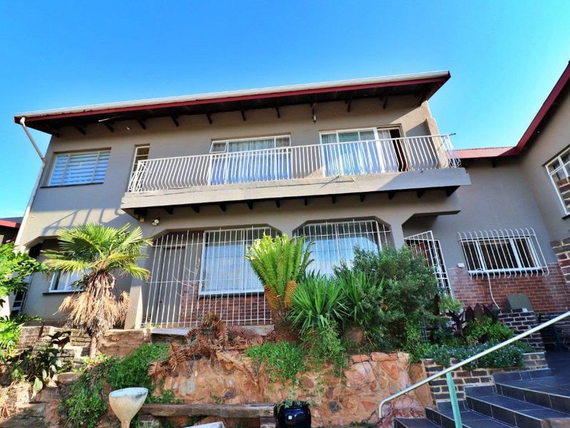 4 Bedroom Double Storied Home in Boomed off Area - Photo 1