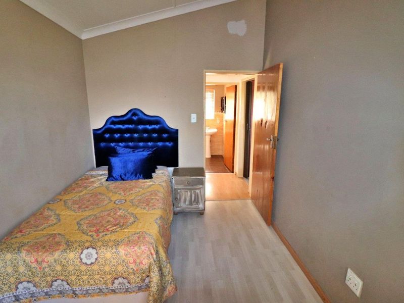 4 Bedroom Double Storied Home in Boomed off Area - Photo 6