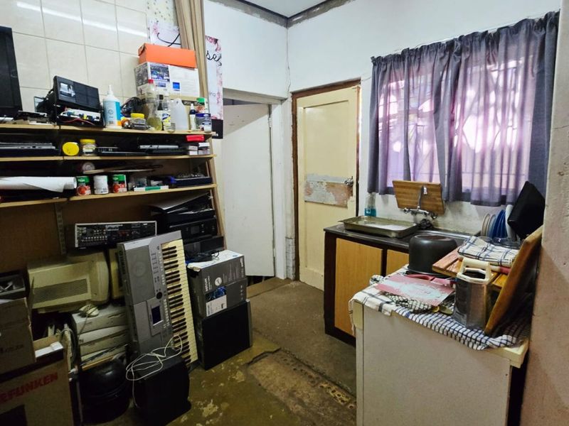 4 Bedroom house for sale in Wilkoppies - Photo 8