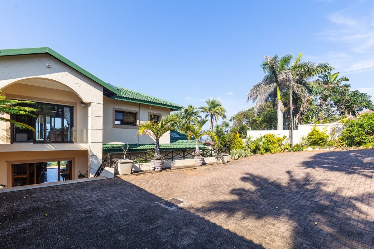 Exceptional Beachfront Family Home With Breathtaking Ocean Vistas...... - Photo 4