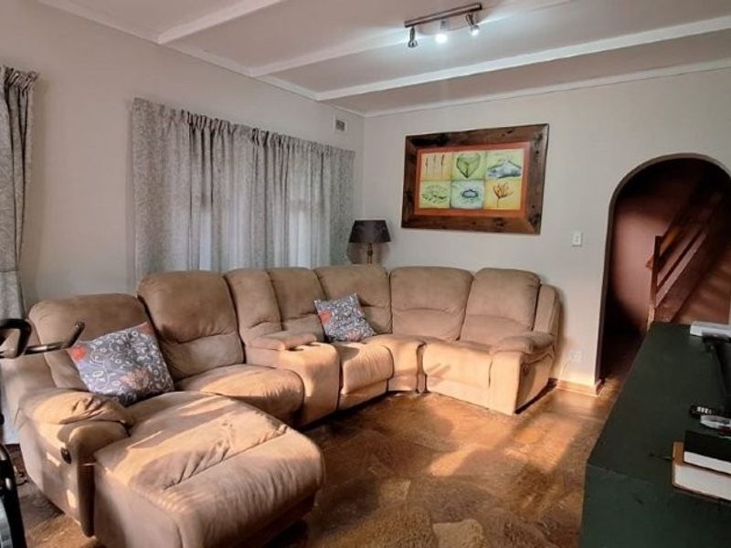 3 Bedroom House In Umtentweni - Photo 8