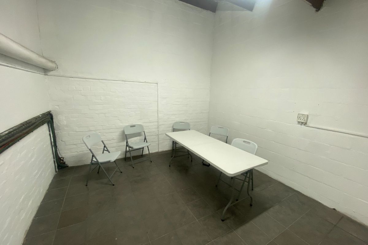 360m2 Industrial to Let  - Photo 5
