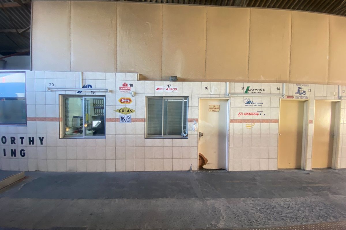 500m2 Industrial to Let  - Photo 4
