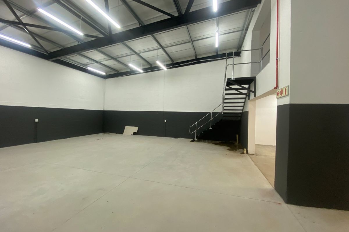 357m2 Industrial to Let  - Photo 4