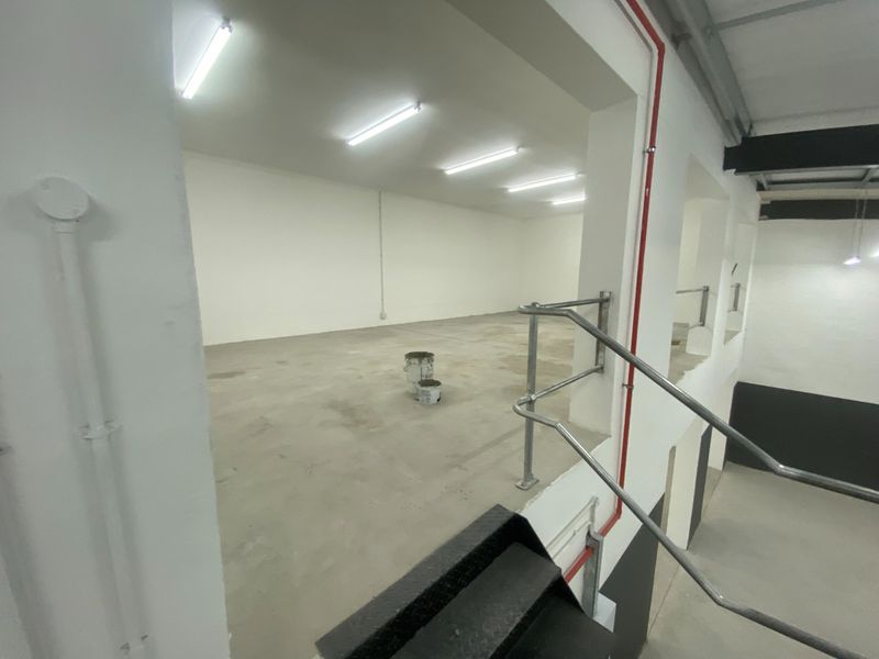 339m2 Industrial to Let  - Photo 7