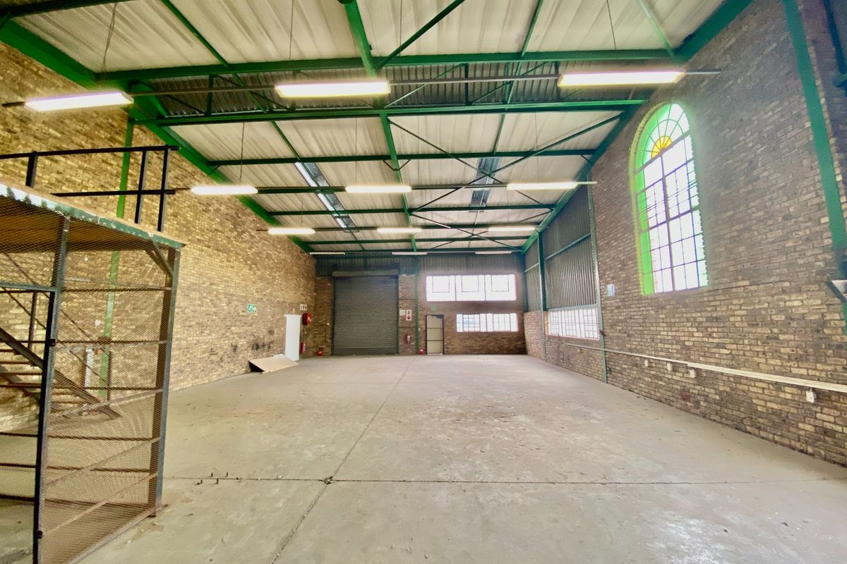 Prime Industrial Space To Let In Hennopspark - Photo 5