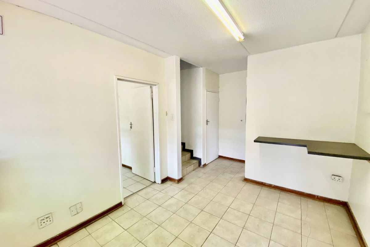 Prime Industrial Space To Let In Hennopspark - Photo 4