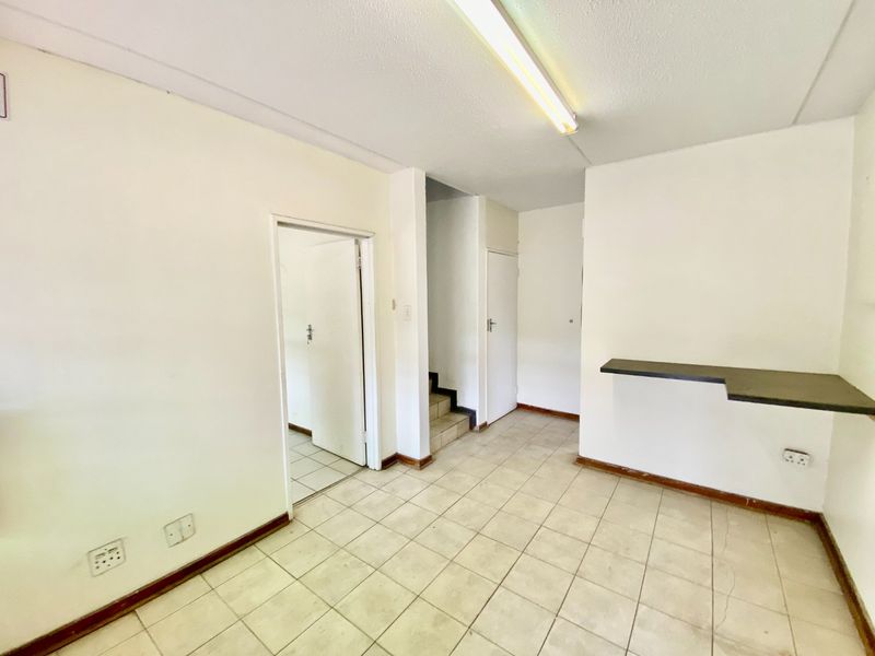 Prime Industrial Space To Let In Hennopspark - Photo 4