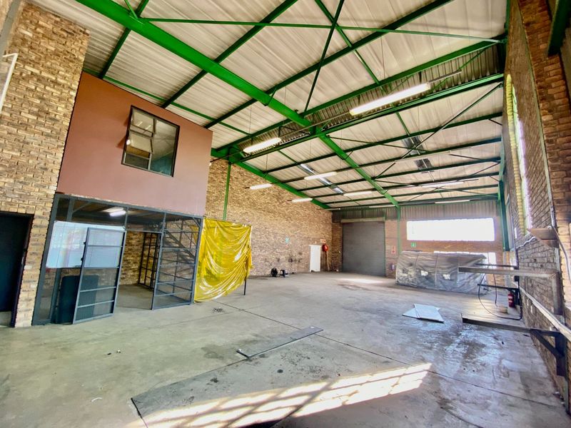Prime Industrial Space To Let In Hennopspark - Photo 7