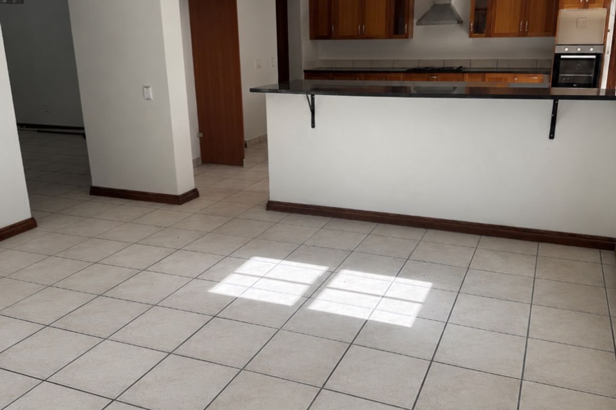4 Bedroom House to Rent in Kyalami - Photo 2
