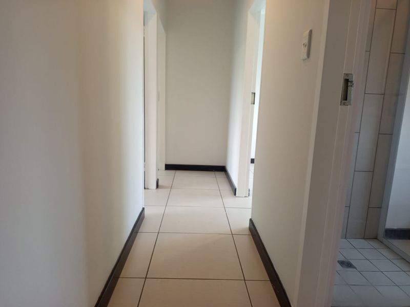 3 Bedroom 2 Bathroom Townhouse to Rent. - Photo 9
