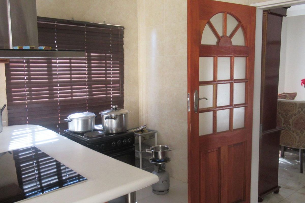 4 bedroom house for sale Gallo Manor  - Photo 4