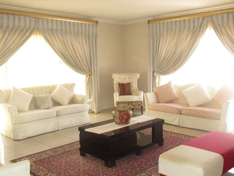 4 bedroom house for sale Gallo Manor  - Photo 8