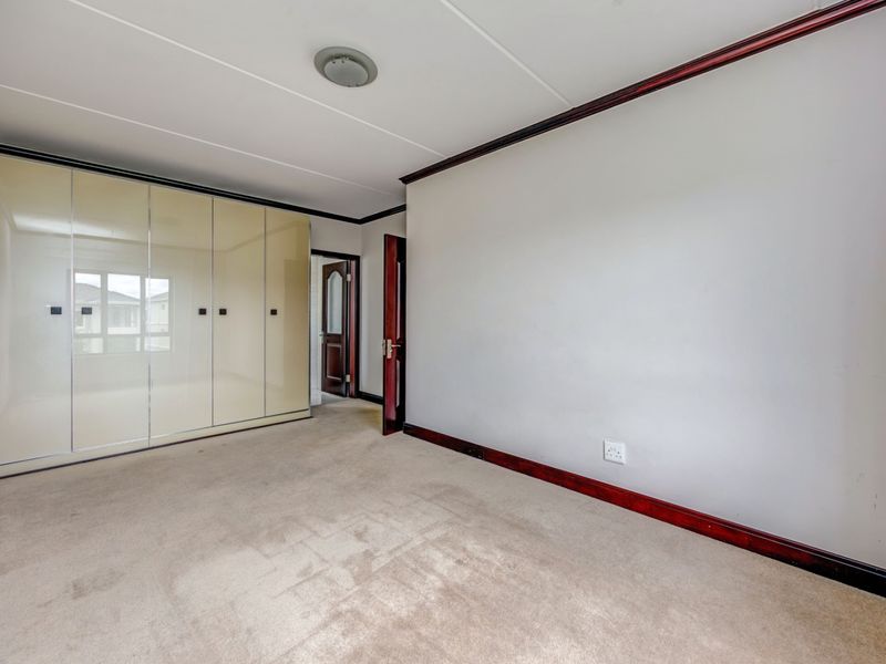 Modern 2 bedroom apartment in Fourways. - Photo 10