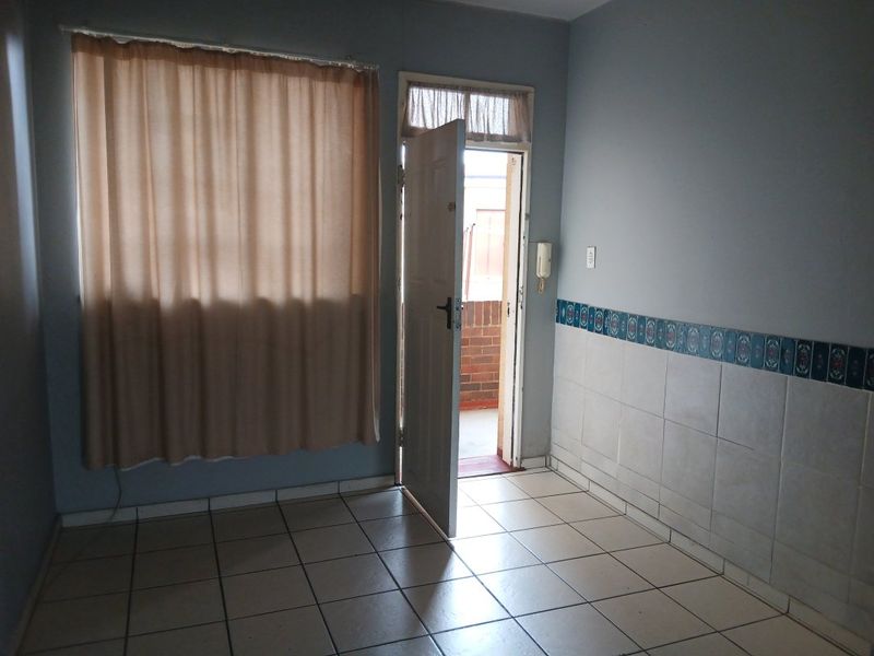 Neat 1-Bedroom Flat with Great Value and Secure Living! - Photo 8