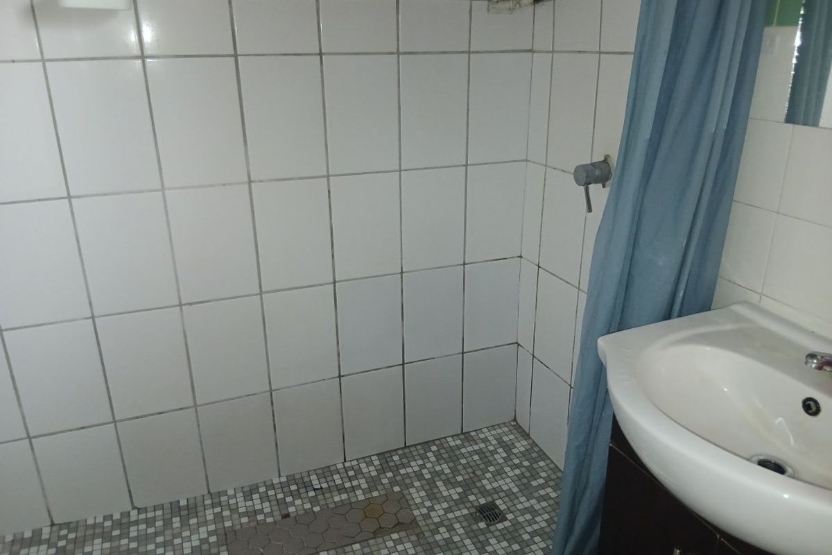 Neat 1-Bedroom Flat with Great Value and Secure Living! - Photo 5