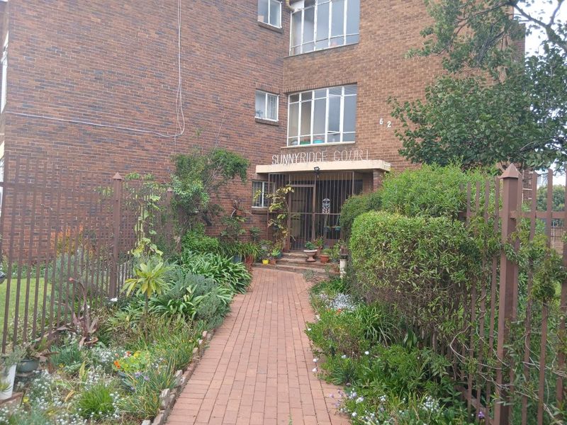 Neat 1-Bedroom Flat with Great Value and Secure Living! - Photo 1