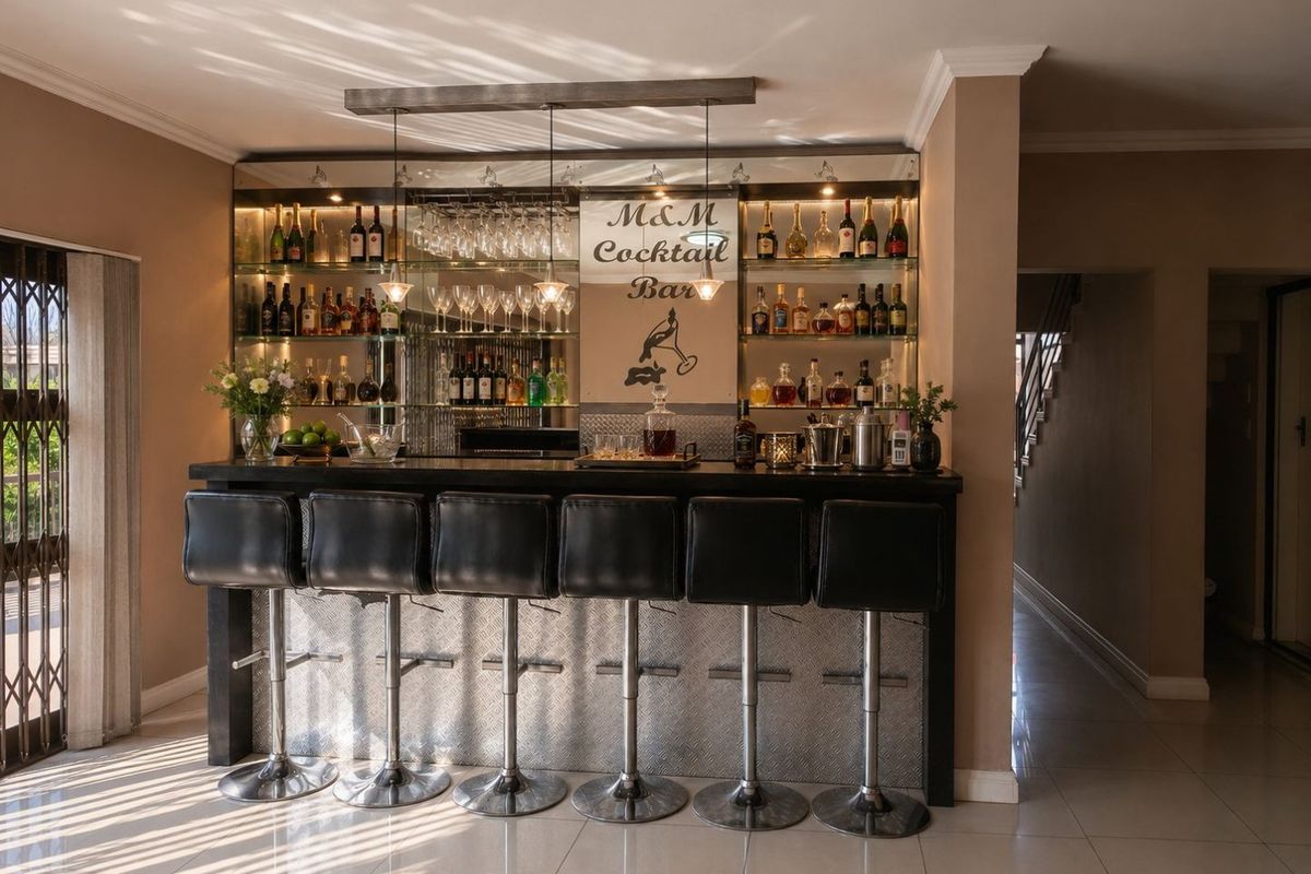Elegant Estate Living in Rissiville  Midvaal - Photo 3