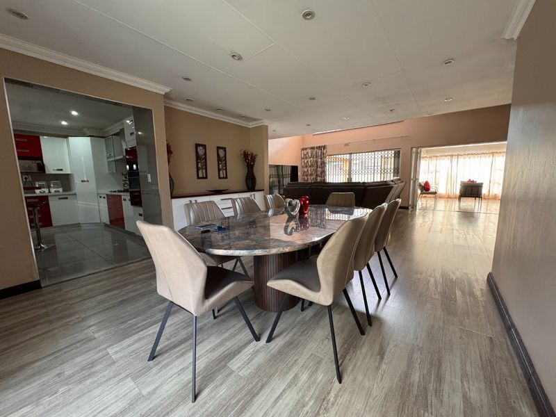 Modern living meets exceptional entertaining in Three Rivers Proper - Photo 9
