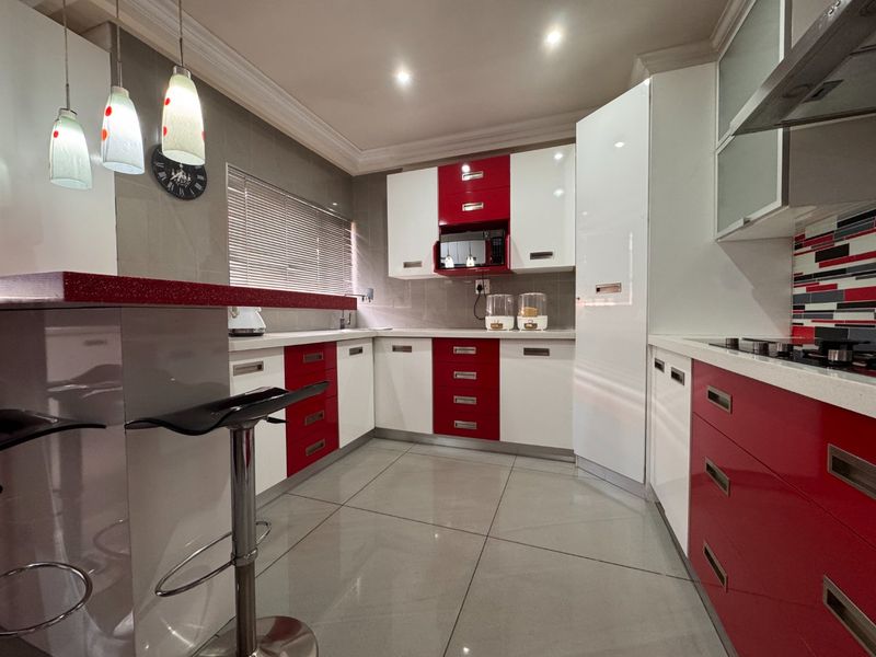 Modern living meets exceptional entertaining in Three Rivers Proper - Photo 6