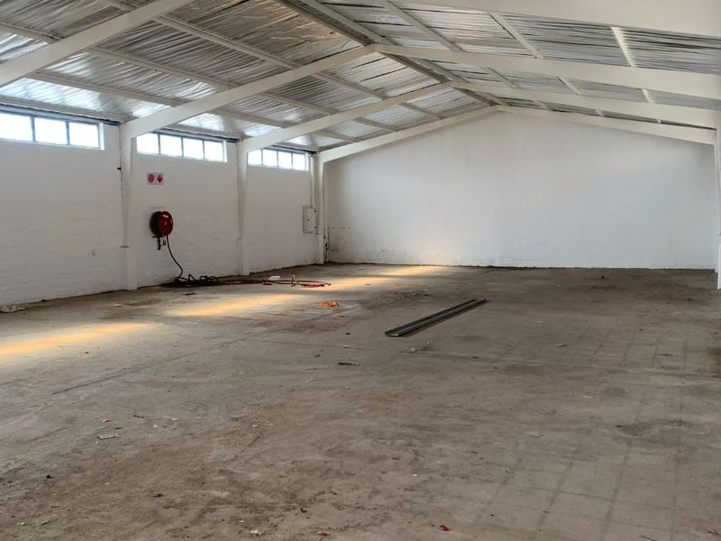 Visible Ground-Floor Warehouse – Durban Central (325 sqm) - Photo 6