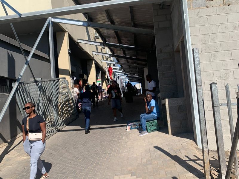 Visible Ground-Floor Warehouse – Durban Central (325 sqm) - Photo 3