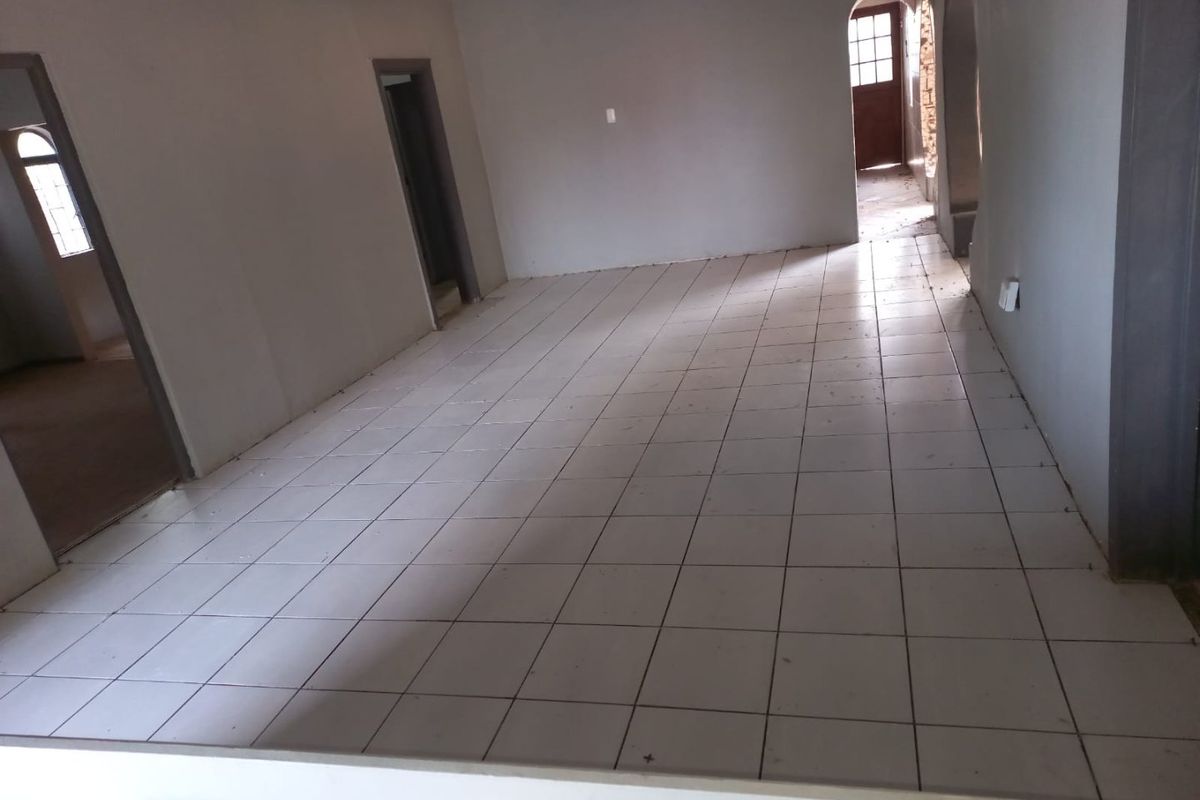 Spacious Family house with flat - Photo 5