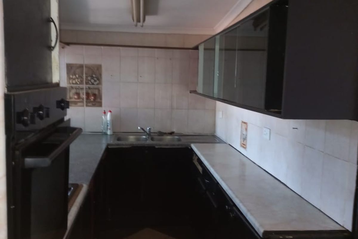 Spacious Family house with flat - Photo 3