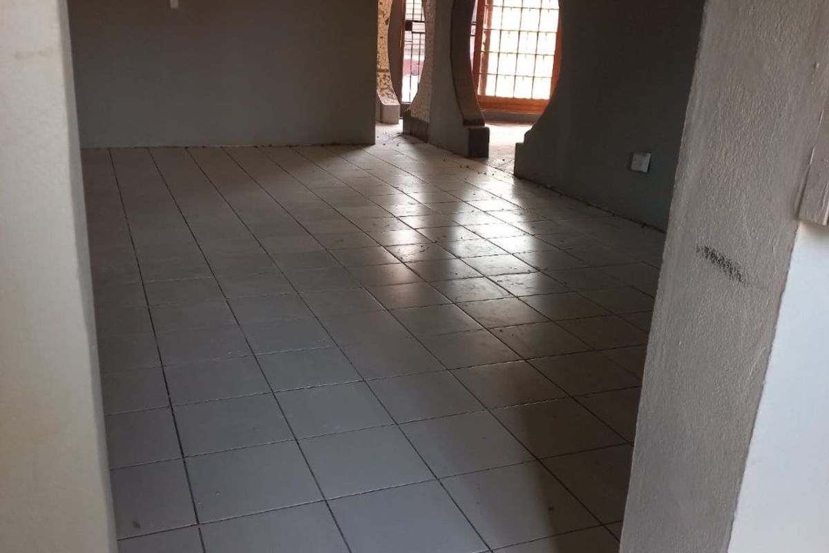 Spacious Family house with flat - Photo 4