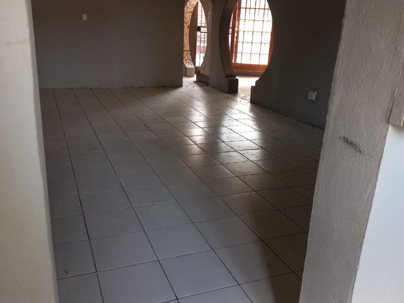 Spacious Family house with flat - Photo 4